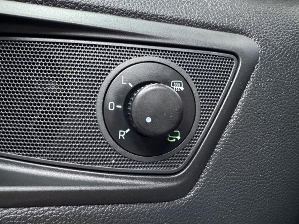 Skoda Yeti I Рестайлинг с пробегом 2014 года, цена 1 400 000 рублей, 135957 км, внедорожник, Автокод Объявления
