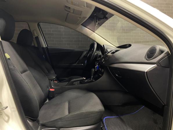 Mazda 3 II (BL) Рестайлинг с пробегом 2011 года, цена 900 000 рублей, 230572 км, седан, Автокод Объявления