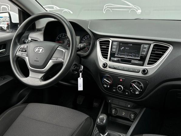 Hyundai Solaris II с пробегом 2020 года, цена 1 247 800 рублей, 92228 км, седан, Автокод Объявления