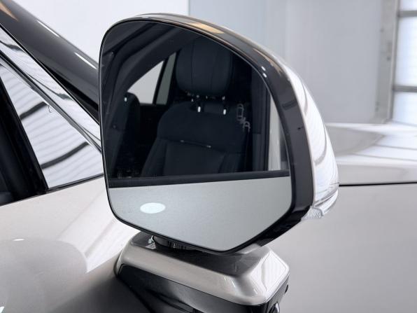 Lynk &amp; Co 900 с пробегом 2026 года, цена 8 000 000 рублей, 35 км, внедорожник, Автокод Объявления