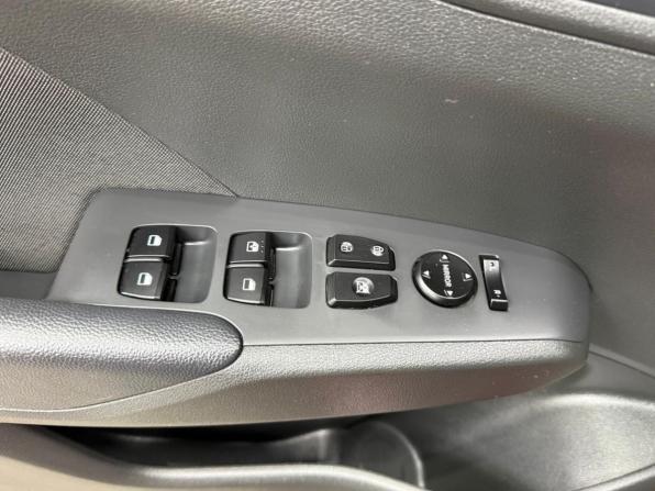 Hyundai Solaris II Рестайлинг с пробегом 2021 года, цена 1 652 000 рублей, 36241 км, седан, Автокод Объявления