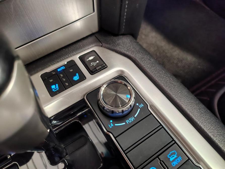 Toyota Land Cruiser 200 Series Рестайлинг 2 Санкт-Петербург  - изображение 16