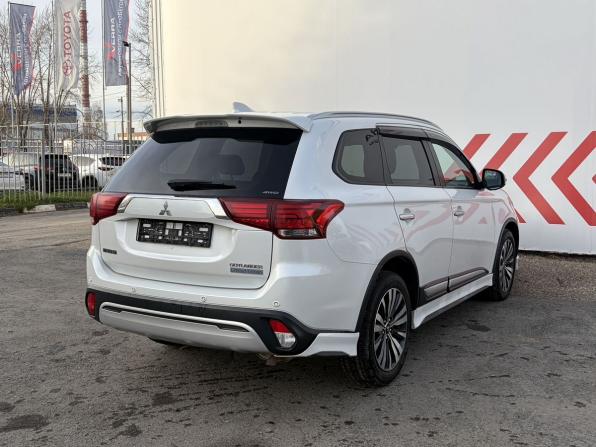 Mitsubishi Outlander III Рестайлинг 3 с пробегом 2019 года, цена 2 300 000 рублей, 119615 км, внедорожник, Автокод Объявления