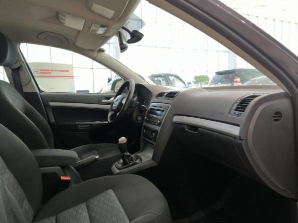Skoda Octavia II (A5) Рестайлинг с пробегом 2012 года, цена 679 000 рублей, 252609 км, лифтбек, Автокод Объявления
