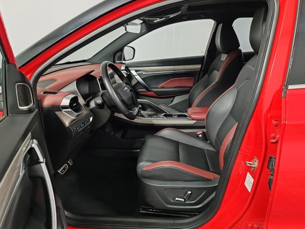 Geely Coolray I с пробегом 2023 года, цена 1 599 000 рублей, 69016 км, внедорожник, Автокод Объявления
