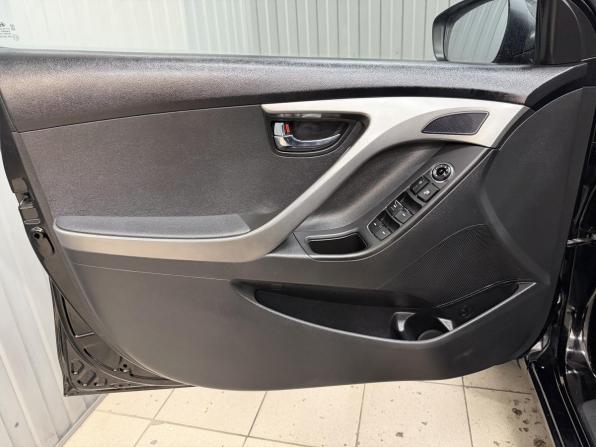 Hyundai Elantra V (MD) Рестайлинг с пробегом 2013 года, цена 1 020 000 рублей, 219722 км, седан, Автокод Объявления