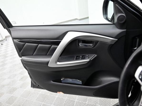 Mitsubishi Pajero Sport III с пробегом 2019 года, цена 1 989 000 рублей, 72912 км, внедорожник, Автокод Объявления