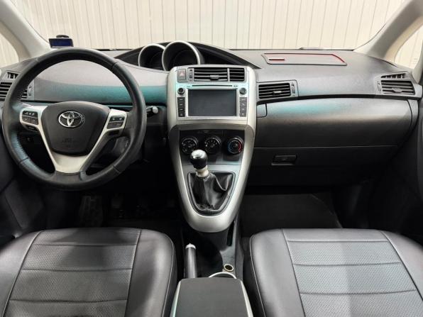 Toyota Verso I с пробегом 2011 года, цена 969 000 рублей, 247727 км, компактвэн, Автокод Объявления