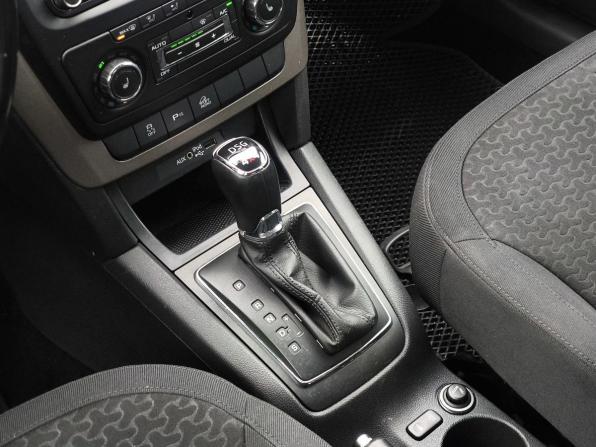 Skoda Yeti I Рестайлинг с пробегом 2015 года, цена 1 250 000 рублей, 224642 км, внедорожник, Автокод Объявления