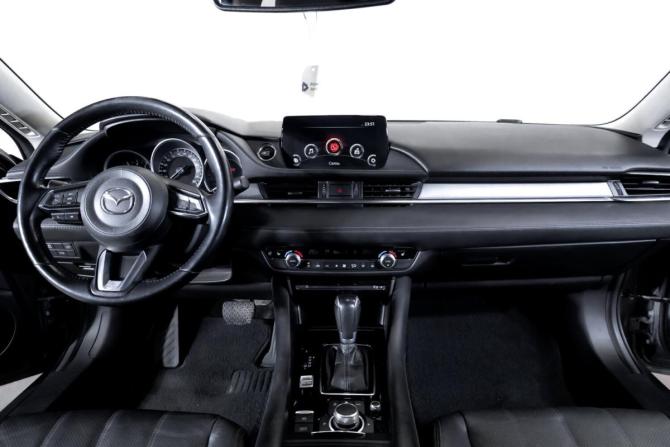 Mazda 6 III (GJ) Рестайлинг 2 с пробегом 2018 года, цена 2 399 000 рублей, 103099 км, седан, Автокод Объявления