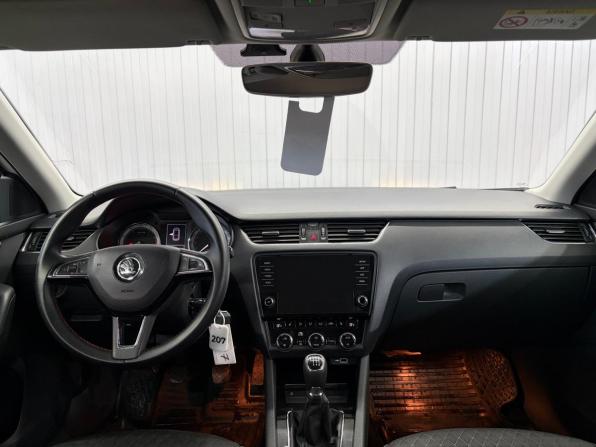 Skoda Octavia III (A7) Рестайлинг с пробегом 2018 года, цена 1 597 000 рублей, 98566 км, лифтбек, Автокод Объявления
