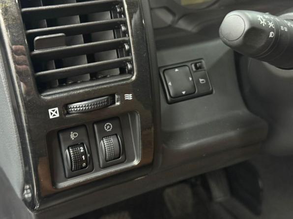 Nissan Patrol V (Y61) Рестайлинг с пробегом 2022 года, цена 7 790 000 рублей, 1296 км, универсал, Автокод Объявления