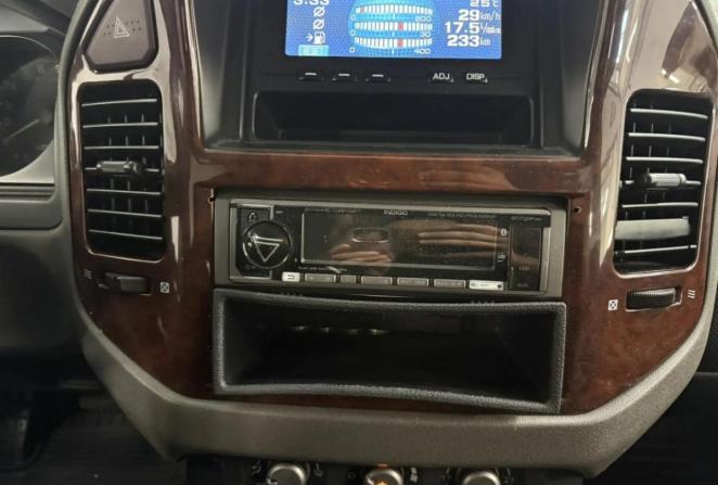 Mitsubishi Pajero III Рестайлинг с пробегом 2004 года, цена 890 000 рублей, 284226 км, внедорожник, Автокод Объявления