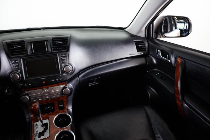 Toyota Highlander II (XU40) Рестайлинг с пробегом 2010 года, цена 1 949 000 рублей, 163181 км, внедорожник, Автокод Объявления