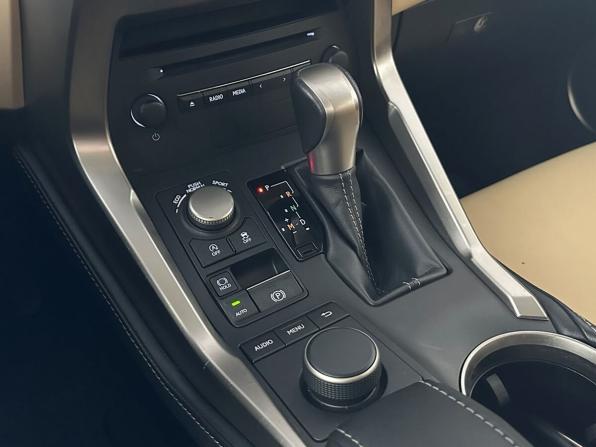 Lexus NX I с пробегом 2015 года, цена 2 542 000 рублей, 159200 км, внедорожник, Автокод Объявления