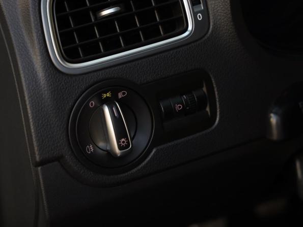 Volkswagen Polo V Рестайлинг с пробегом 2016 года, цена 799 000 рублей, 226858 км, седан, Автокод Объявления