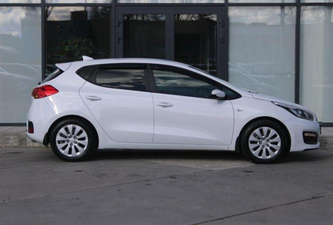 Kia Ceed II Рестайлинг с пробегом 2017 года, цена 1 205 000 рублей, 104757 км, хэтчбек, Автокод Объявления