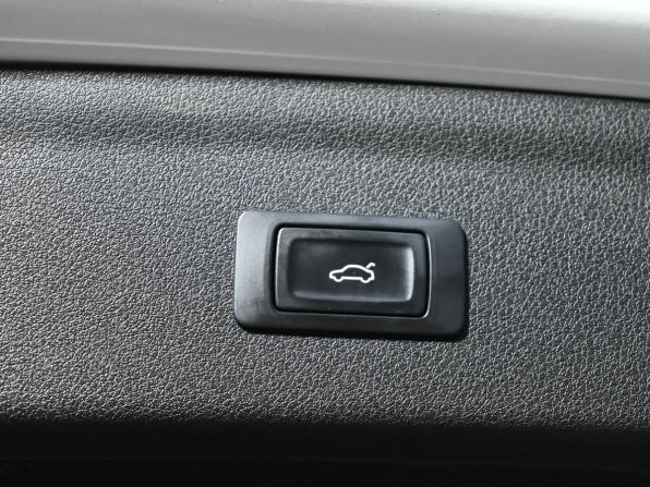 Audi Q3 I (8U) Рестайлинг с пробегом 2015 года, цена 2 150 000 рублей, 167663 км, внедорожник, Автокод Объявления