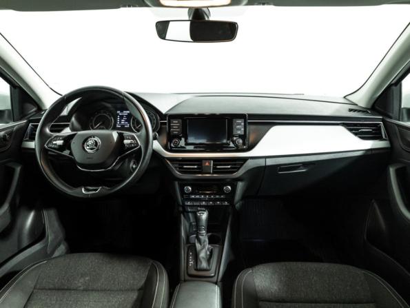 Skoda Rapid II с пробегом 2022 года, цена 1 842 000 рублей, 57828 км, лифтбек, Автокод Объявления