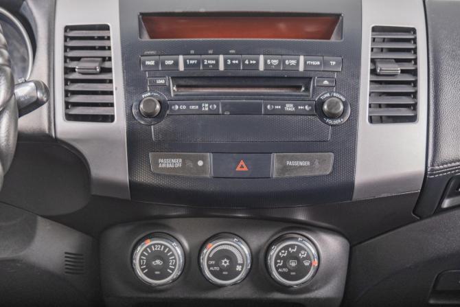Mitsubishi Outlander II Рестайлинг с пробегом 2010 года, цена 1 459 000 рублей, 171000 км, внедорожник, Автокод Объявления