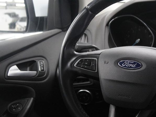 Ford Focus III Рестайлинг с пробегом 2018 года, цена 1 599 900 рублей, 30000 км, хэтчбек, Автокод Объявления