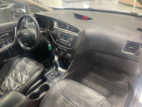 Kia Ceed II Рестайлинг с пробегом 2016 года, цена 1 299 000 рублей, 123000 км, хэтчбек, Автокод Объявления