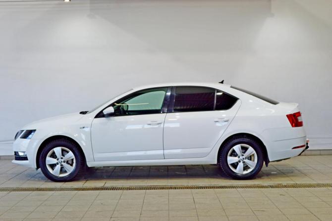 Skoda Octavia III (A7) Рестайлинг с пробегом 2018 года, цена 1 895 000 рублей, 134000 км, лифтбек, Автокод Объявления