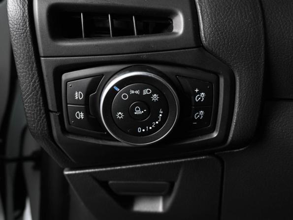 Ford Focus III Рестайлинг с пробегом 2016 года, цена 999 000 рублей, 198867 км, хэтчбек, Автокод Объявления