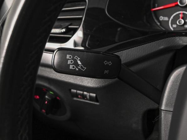 Volkswagen Polo V Рестайлинг с пробегом 2020 года, цена 1 290 000 рублей, 236949 км, седан, Автокод Объявления