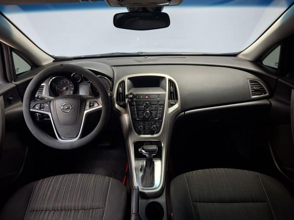 Opel Astra J с пробегом 2011 года, цена 797 500 рублей, 123568 км, хэтчбек, Автокод Объявления