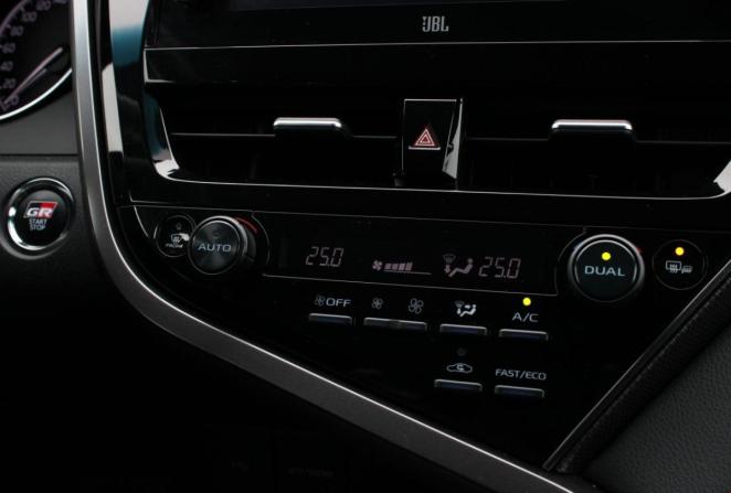 Toyota Camry VIII (XV70) Рестайлинг с пробегом 2021 года, цена 4 095 000 рублей, 35198 км, седан, Автокод Объявления