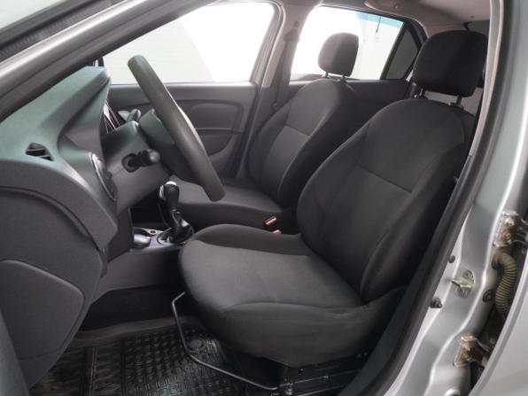 Renault Logan II с пробегом 2015 года, цена 864 000 рублей, 147483 км, седан, Автокод Объявления