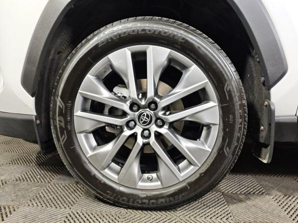 Toyota RAV4 V (XA50) с пробегом 2022 года, цена 3 455 000 рублей, 131887 км, внедорожник, Автокод Объявления
