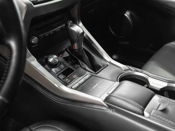Lexus NX I Рестайлинг с пробегом 2019 года, цена 3 190 000 рублей, 115029 км, внедорожник, Автокод Объявления