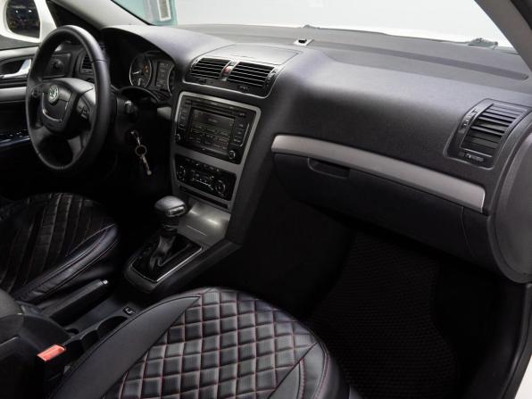Skoda Octavia II (A5) Рестайлинг с пробегом 2012 года, цена 949 000 рублей, 173348 км, лифтбек, Автокод Объявления