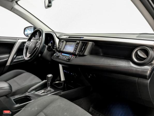 Toyota RAV4 IV (XA40) Рестайлинг с пробегом 2018 года, цена 2 305 000 рублей, 79350 км, внедорожник, Автокод Объявления