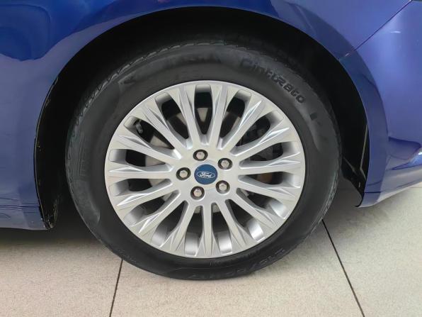 Ford Mondeo V с пробегом 2015 года, цена 1 175 000 рублей, 235800 км, седан, Автокод Объявления