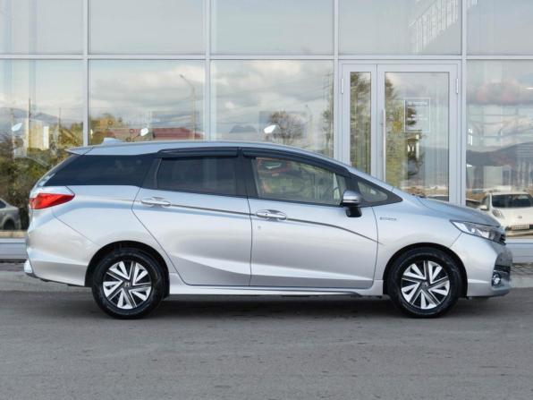 Honda Shuttle II с пробегом 2016 года, цена 998 500 рублей, 125086 км, универсал, Автокод Объявления