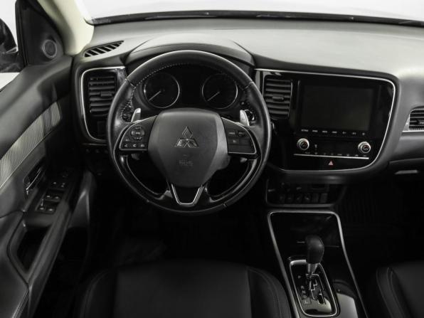 Mitsubishi Outlander III Рестайлинг 3 с пробегом 2021 года, цена 2 950 000 рублей, 63400 км, внедорожник, Автокод Объявления