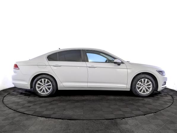 Volkswagen Passat B8 с пробегом 2019 года, цена 1 920 000 рублей, 152168 км, седан, Автокод Объявления