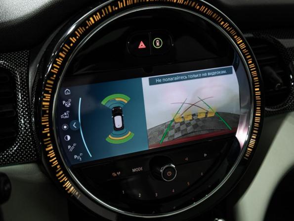 Mini Hatch III (F55/F56) Рестайлинг 2 с пробегом 2021 года, цена 2 649 700 рублей, 40838 км, хэтчбек, Автокод Объявления