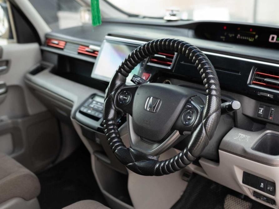 Honda Stepwgn V Новосибирск  - изображение 12