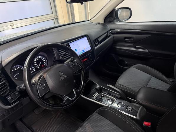 Mitsubishi Outlander III Рестайлинг 3 с пробегом 2019 года, цена 1 898 000 рублей, 124552 км, внедорожник, Автокод Объявления