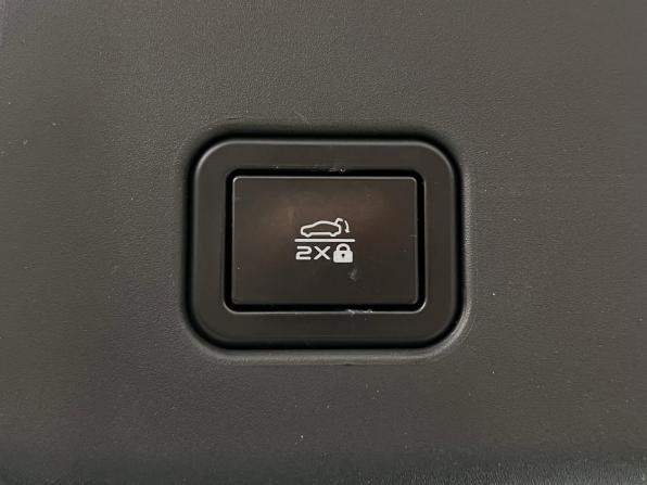 Changan UNI-V I с пробегом 2023 года, цена 2 010 000 рублей, 41300 км, лифтбек, Автокод Объявления