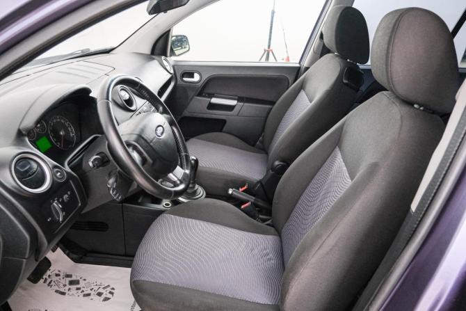 Ford Fusion I Рестайлинг с пробегом 2006 года, цена 459 000 рублей, 200000 км, хэтчбек, Автокод Объявления
