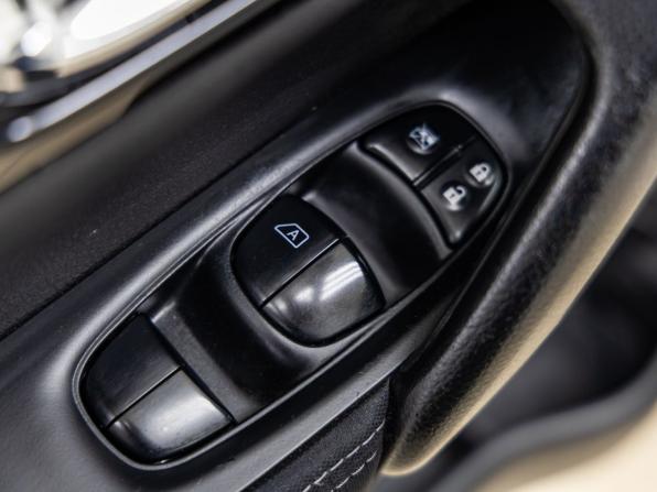 Nissan Qashqai II с пробегом 2015 года, цена 1 448 000 рублей, 210264 км, внедорожник, Автокод Объявления