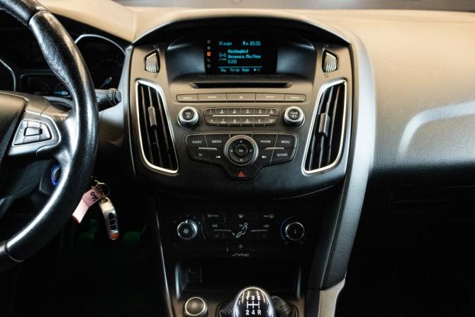 Ford Focus III Рестайлинг с пробегом 2015 года, цена 1 099 000 рублей, 146714 км, хэтчбек, Автокод Объявления