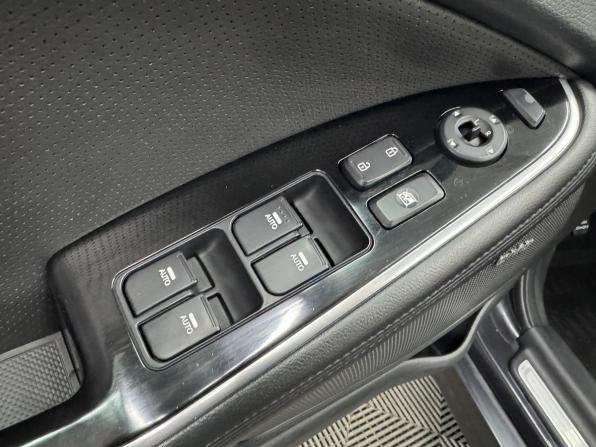 Kia Optima III Рестайлинг с пробегом 2014 года, цена 1 299 000 рублей, 243277 км, седан, Автокод Объявления