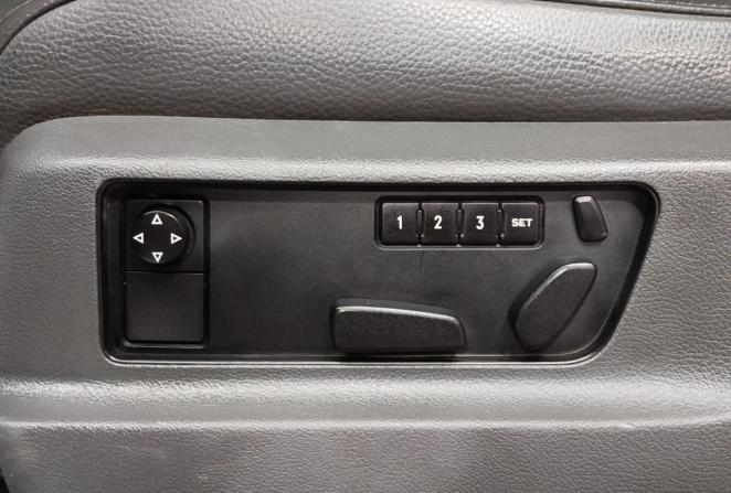 Volkswagen Touareg I Рестайлинг с пробегом 2008 года, цена 1 130 000 рублей, 333079 км, внедорожник, Автокод Объявления