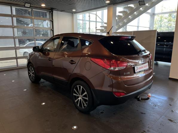 Hyundai ix35 I Рестайлинг с пробегом 2014 года, цена 1 100 000 рублей, 261826 км, внедорожник, Автокод Объявления